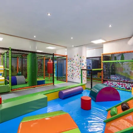 Otel Familotel Kaiserhof - Families Only Berwang