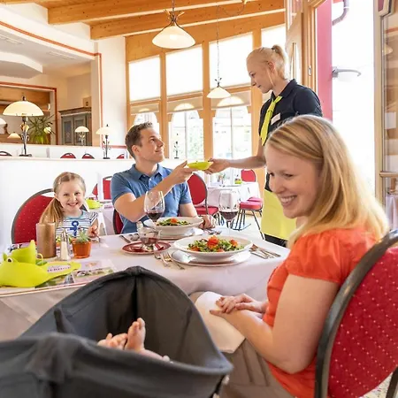 Familotel Kaiserhof - Families Only Berwang