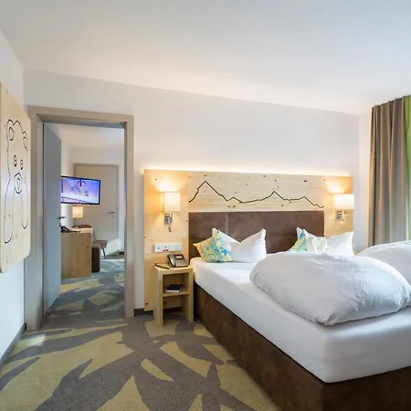Familotel Kaiserhof - Families Only Hotel Berwang