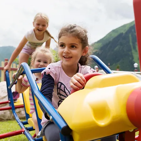 Familotel Kaiserhof - Families Only