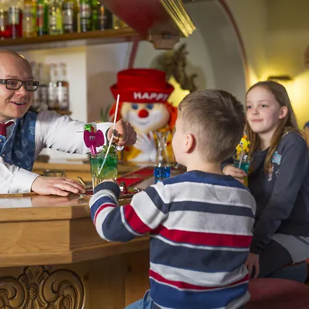 Familotel Kaiserhof - Families Only Otel