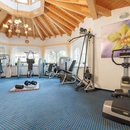 Familotel Kaiserhof - Families Only 4* بيروانغ