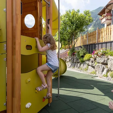 Familotel Kaiserhof - Families Only 4*