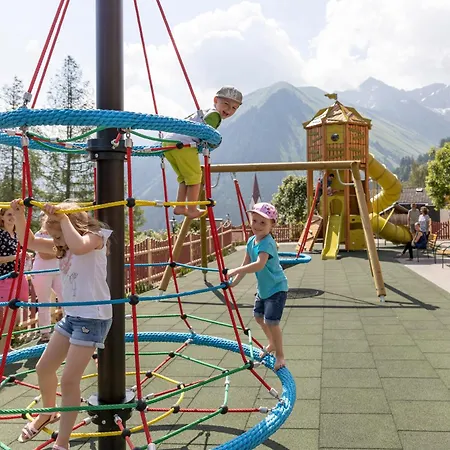 Familotel Kaiserhof - Families Only Berwang