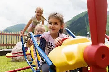 Familotel Kaiserhof - Families Only Hotel Berwang