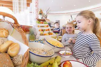 Familotel Kaiserhof - Families Only Berwang