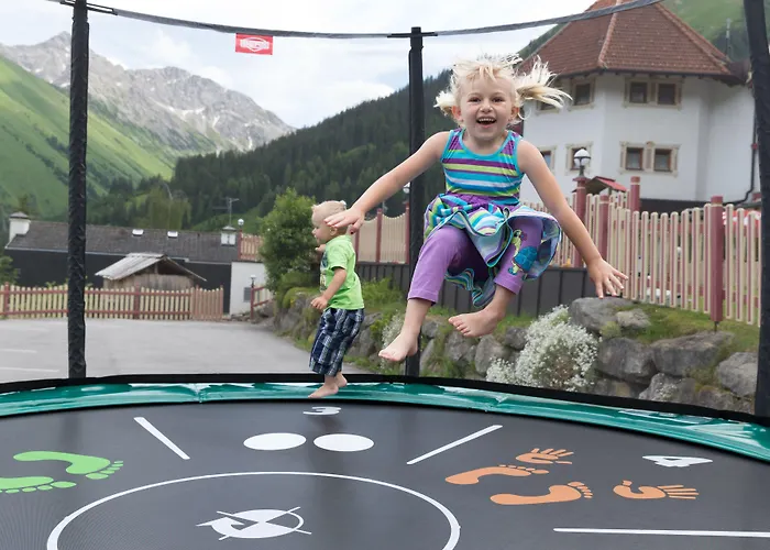 Familotel Kaiserhof - Families Only Otel Berwang