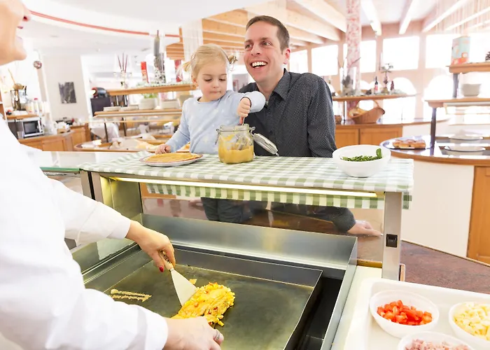 Familotel Kaiserhof - Families Only Otel Berwang