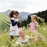 Hotel Familotel Kaiserhof - Families Only Berwang