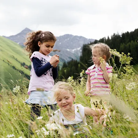 Hotel Familotel Kaiserhof - Families Only Berwang