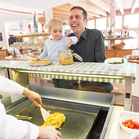 Familotel Kaiserhof - Families Only Hotel Berwang
