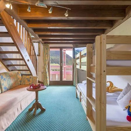 Familotel Kaiserhof - Families Only Hotel Berwang