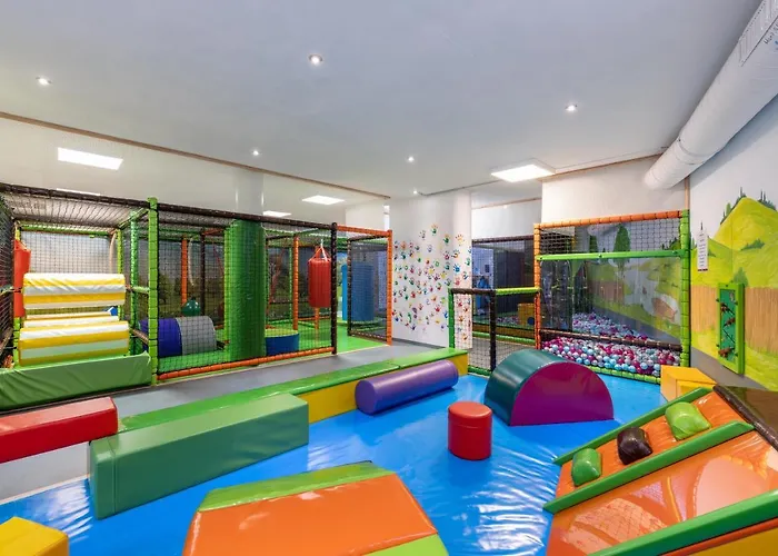 Hotel Familotel Kaiserhof - Families Only Berwang